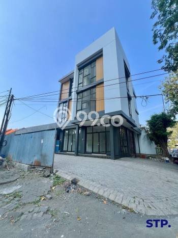 Ruko Dijual di Prime Area Surabaya Luas 211m2 Ruko Dijual di Prime Area Surabaya Luas 211m2