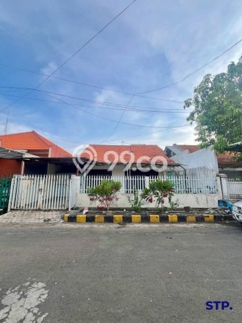 Jual Rumah Strategis Bagus Punya 3 KT di Rungkut Surabaya SHM Jual Rumah Strategis Bagus Punya 3 KT di Rungkut Surabaya SHM