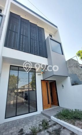 Rumah Strategis Minimalis Lb 130m2 di Rungkut, Surabaya Rumah Strategis Minimalis Lb 130m2 di Rungkut, Surabaya