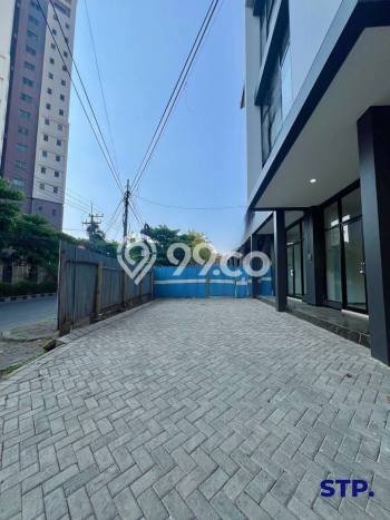 Ruko Dijual di Prime Area Surabaya Luas 211m2 Ruko Dijual di Prime Area Surabaya Luas 211m2