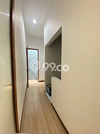 Dijual Rumah Mewah Elegan Dengan View Cantik di Menganti, Surabaya Dijual Rumah Mewah Elegan Dengan View Cantik di Menganti, Surabaya