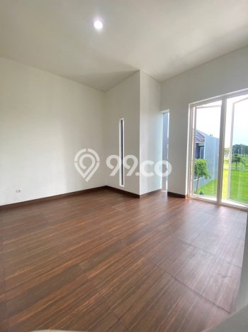 Dijual Rumah Mewah Elegan Dengan View Cantik di Menganti, Surabaya Dijual Rumah Mewah Elegan Dengan View Cantik di Menganti, Surabaya