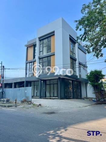 Ruko Dijual di Prime Area Surabaya Luas 211m2 Ruko Dijual di Prime Area Surabaya Luas 211m2