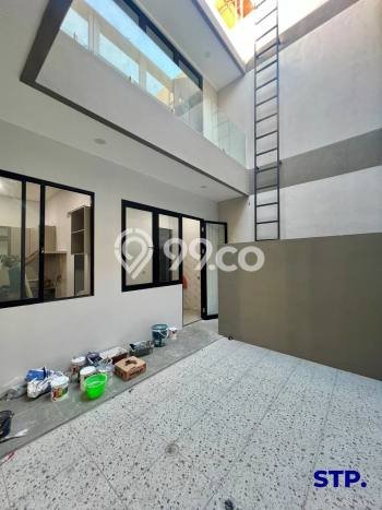 Hunian Mewah Dijual LT 176m2 di Mulyorejo, Surabaya Hunian Mewah Dijual LT 176m2 di Mulyorejo, Surabaya