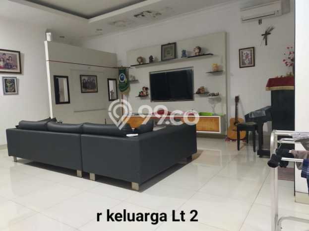 Ready to Use! Premium House LT 180m2 Desain Modern di Gading Serpong Ready to Use! Premium House LT 180m2 Desain Modern di Gading Serpong