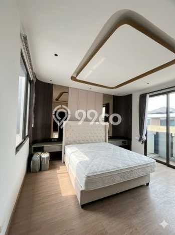 Hunian Mewah Siap Huni LT 136m2 di BSD, Tangerang Selatan Hunian Mewah Siap Huni LT 136m2 di BSD, Tangerang Selatan