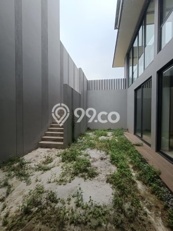 Siap Huni Hunian Elit 5 Kamar di BSD Dekat ke Mana Pun Siap Huni Hunian Elit 5 Kamar di BSD Dekat ke Mana Pun