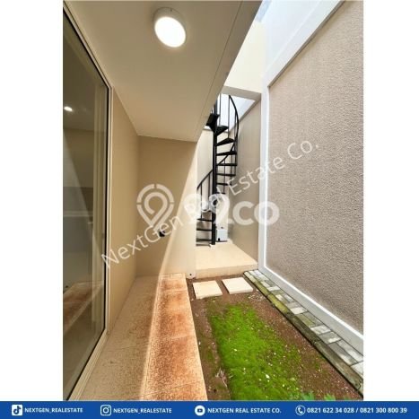 DIJUAL CEPAT! Rumah Nyaman di Gading Serpong, Tangerang, Luas 144m² Bangunan 166m² Bisa Nego! DIJUAL CEPAT! Rumah Nyaman di Gading Serpong, Tangerang, Luas 144m² Bangunan 166m² Bisa Nego!
