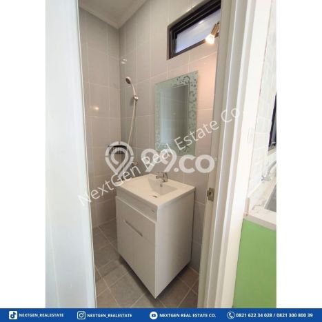 LOKASI BISNIS! Ruko Disewakan Kawasan Gading Serpong, Luas 184m², Area Strategis LOKASI BISNIS! Ruko Disewakan Kawasan Gading Serpong, Luas 184m², Area Strategis