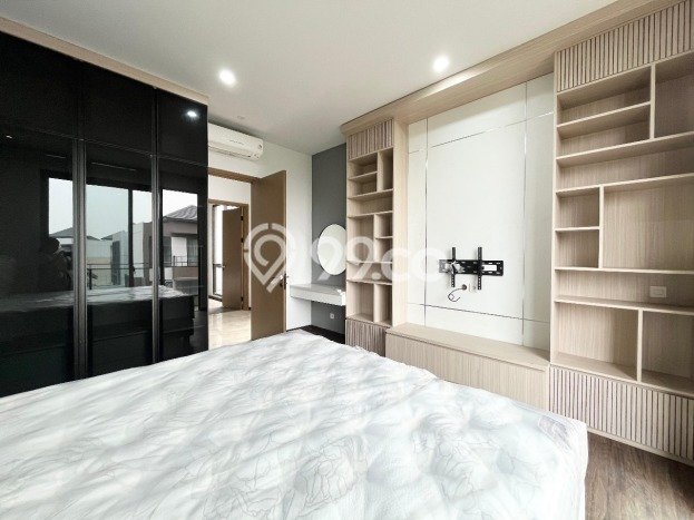 Rumah Cantik Siap Pakai Di BSD Luas 208m2 Lokasi Strategis Rumah Cantik Siap Pakai Di BSD Luas 208m2 Lokasi Strategis