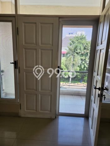 Rumah Luxury Modern Siap Huni di Pluit Jakarta Utara Rumah Luxury Modern Siap Huni di Pluit Jakarta Utara