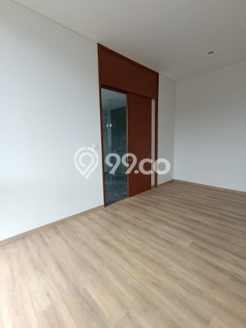 Siap Huni Hunian Elit 5 Kamar di BSD Dekat ke Mana Pun Siap Huni Hunian Elit 5 Kamar di BSD Dekat ke Mana Pun