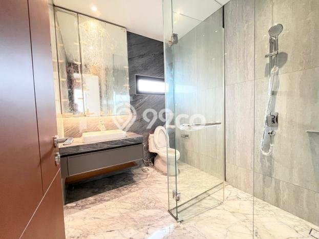 Hunian Mewah Dijual LT 570m2 di BSD, Tangerang Selatan Hunian Mewah Dijual LT 570m2 di BSD, Tangerang Selatan