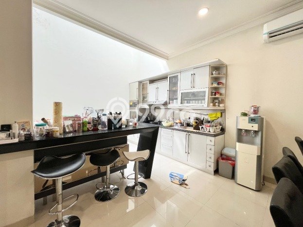 Jual Rumah Luas Elegan Dengan View Cantik di Gading Serpong, Tangerang Jual Rumah Luas Elegan Dengan View Cantik di Gading Serpong, Tangerang