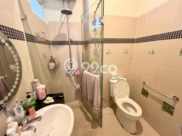 For Sale! Luxury House LT 180m2 Desain Elegan di Gading Serpong For Sale! Luxury House LT 180m2 Desain Elegan di Gading Serpong