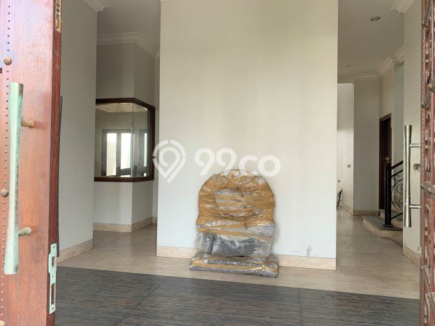 Rumah Luxury Modern Tanpa Renovasi di Gading Serpong Tangerang Rumah Luxury Modern Tanpa Renovasi di Gading Serpong Tangerang