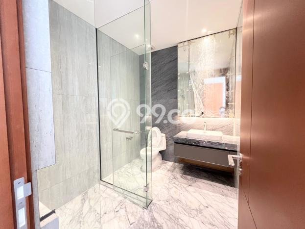 Hunian Mewah Dijual LT 570m2 di BSD, Tangerang Selatan Hunian Mewah Dijual LT 570m2 di BSD, Tangerang Selatan