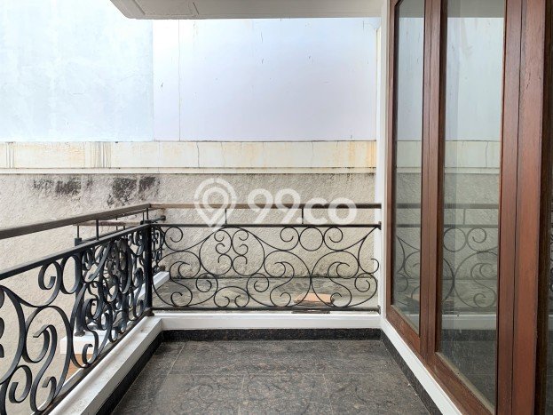 Rumah Luxury Modern Tanpa Renovasi di Gading Serpong Tangerang Rumah Luxury Modern Tanpa Renovasi di Gading Serpong Tangerang