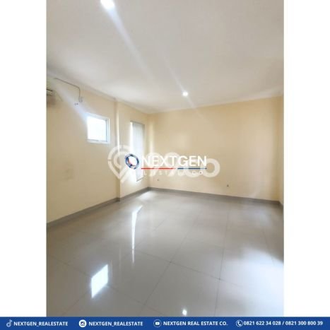 Rumah Sewa Tangerang LT 180m2 LB 164m2 Area Gading Serpong Rumah Sewa Tangerang LT 180m2 LB 164m2 Area Gading Serpong