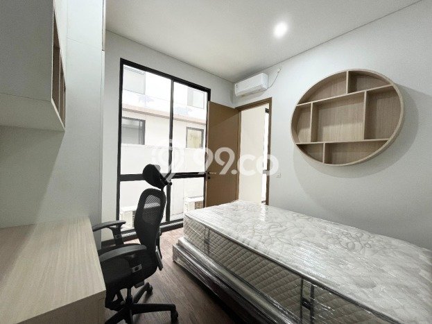 Rumah Cantik Siap Pakai Di BSD Luas 208m2 Lokasi Strategis Rumah Cantik Siap Pakai Di BSD Luas 208m2 Lokasi Strategis
