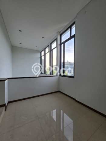 Rumah Elit LB 337m2 Siap Huni Desain Elegan di BSD, Tangerang Rumah Elit LB 337m2 Siap Huni Desain Elegan di BSD, Tangerang