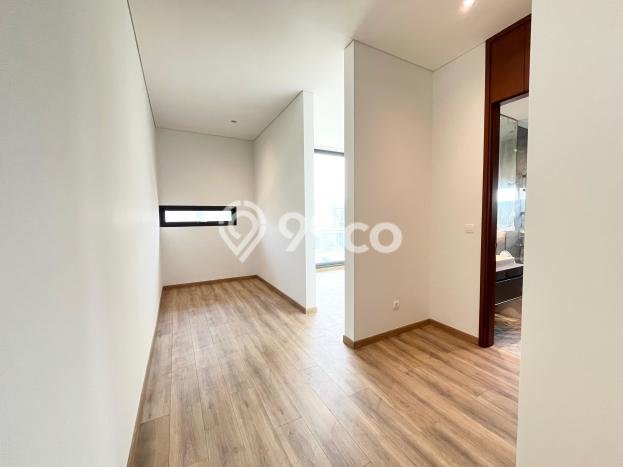 Hunian Mewah Dijual LT 570m2 di BSD, Tangerang Selatan Hunian Mewah Dijual LT 570m2 di BSD, Tangerang Selatan