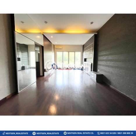 Jual Rumah Mewah Elegan Dengan View Eksklusif di Gading Serpong, Tangerang Jual Rumah Mewah Elegan Dengan View Eksklusif di Gading Serpong, Tangerang