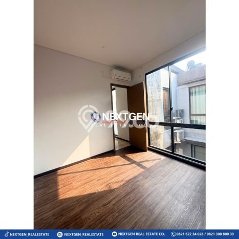 Jarang Ada! Rumah Kontrakan 4 Kamar Bagus Siap Huni BSD City Jarang Ada! Rumah Kontrakan 4 Kamar Bagus Siap Huni BSD City