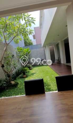 Jual Rumah Mewah Elegan Dengan View Eksklusif di Gading Serpong, Tangerang Jual Rumah Mewah Elegan Dengan View Eksklusif di Gading Serpong, Tangerang