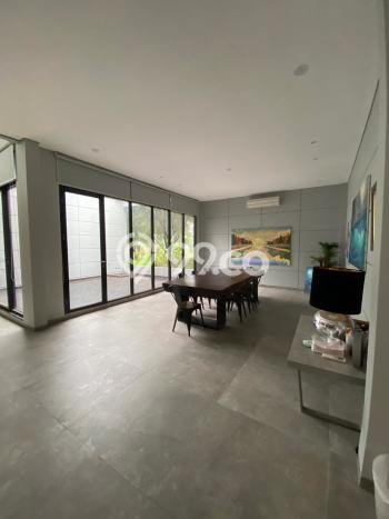 Rumah Mewah LB 530m2 Siap Huni Desain Elegan di Gading Serpong, Tangerang Rumah Mewah LB 530m2 Siap Huni Desain Elegan di Gading Serpong, Tangerang