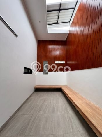Rumah Luxury Modern Tanpa Renovasi di Cengkareng Barat Jakarta Barat Rumah Luxury Modern Tanpa Renovasi di Cengkareng Barat Jakarta Barat