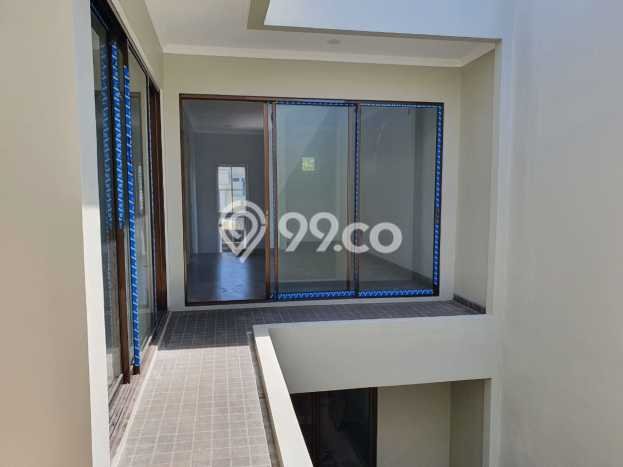 Ready to Use! Premium House LT 180m2 Desain Modern di BSD Golden Viena Ready to Use! Premium House LT 180m2 Desain Modern di BSD Golden Viena
