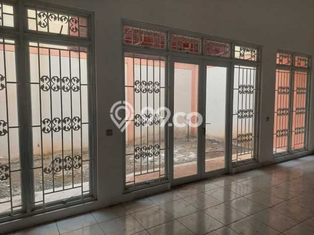 Rumah Elit LB 200m2 Siap Pakai Desain Elegan di BSD Puspita Loka, Tangerang Rumah Elit LB 200m2 Siap Pakai Desain Elegan di BSD Puspita Loka, Tangerang