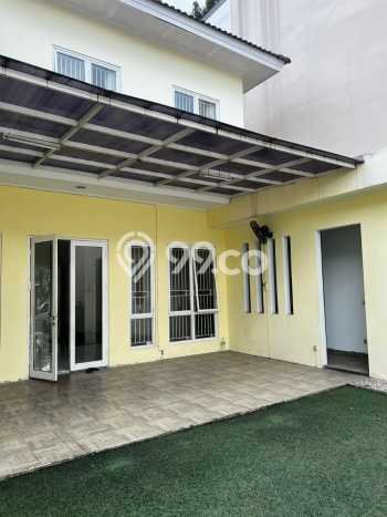 Rumah Luxury Modern Tanpa Renovasi di BSD City Tangerang Rumah Luxury Modern Tanpa Renovasi di BSD City Tangerang