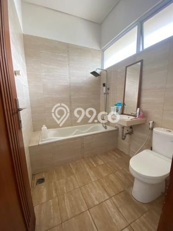 Hunian Elit LB 350m2 Siap Huni Desain Elegan di BSD Sevilla, Tangerang Hunian Elit LB 350m2 Siap Huni Desain Elegan di BSD Sevilla, Tangerang