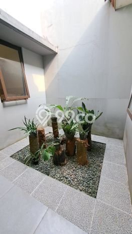 Rumah Luxury Modern Siap Huni di BSD Eminent Tangerang Rumah Luxury Modern Siap Huni di BSD Eminent Tangerang