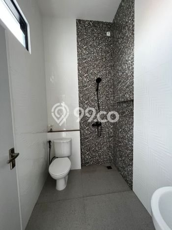 Jual Rumah Mewah Megah Dengan View Eksklusif di BSD Griya Loka, Tangerang Jual Rumah Mewah Megah Dengan View Eksklusif di BSD Griya Loka, Tangerang