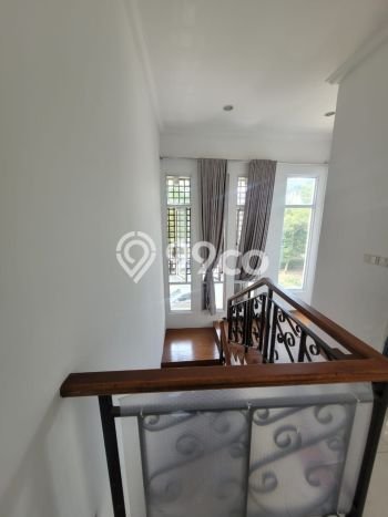 Rumah Luxury Modern Tanpa Renovasi di BSD Green Wich Tangerang Rumah Luxury Modern Tanpa Renovasi di BSD Green Wich Tangerang