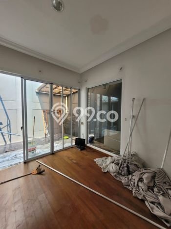 Rumah Luxury Modern Tanpa Renovasi di BSD Green Wich Tangerang Rumah Luxury Modern Tanpa Renovasi di BSD Green Wich Tangerang