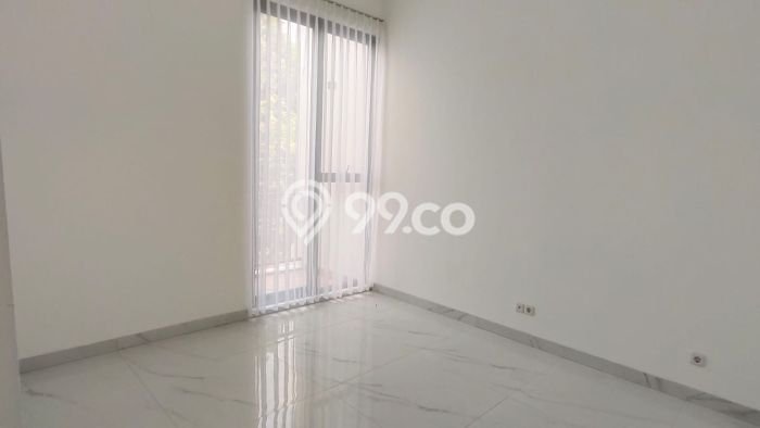 Jual Rumah Eksklusif 4 KT di BSD Nusaloka, Tangerang Jual Rumah Eksklusif 4 KT di BSD Nusaloka, Tangerang
