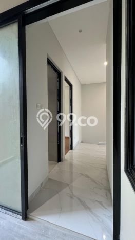 Rumah Elit LB 128m2 Siap Huni Desain Elegan di BSD Vanya Park, Tangerang Rumah Elit LB 128m2 Siap Huni Desain Elegan di BSD Vanya Park, Tangerang