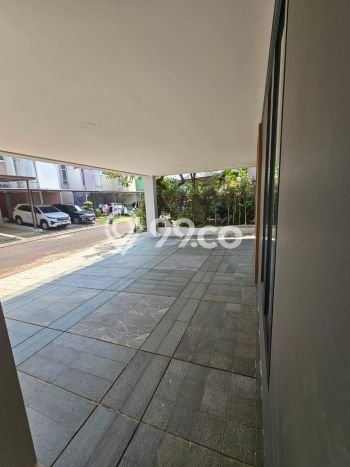 Rumah Mewah LB 325m2 Siap Pakai Desain Elegan di BSD The Icon, Tangerang Rumah Mewah LB 325m2 Siap Pakai Desain Elegan di BSD The Icon, Tangerang