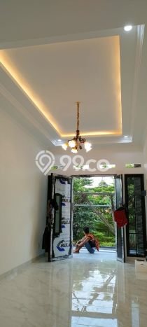Ready to Use! Luxury House LT 180m2 Desain Elegan di BSD Nusaloka Ready to Use! Luxury House LT 180m2 Desain Elegan di BSD Nusaloka