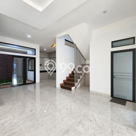 Ready to Use! Luxury House LT 180m2 Desain Elegan di BSD Nusaloka Ready to Use! Luxury House LT 180m2 Desain Elegan di BSD Nusaloka