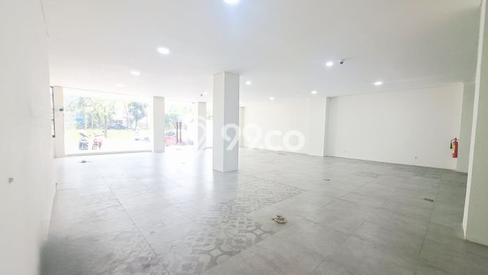 Unit Gudang Disewakan di BSD The Icon di Area Ramai & Strategis Unit Gudang Disewakan di BSD The Icon di Area Ramai & Strategis