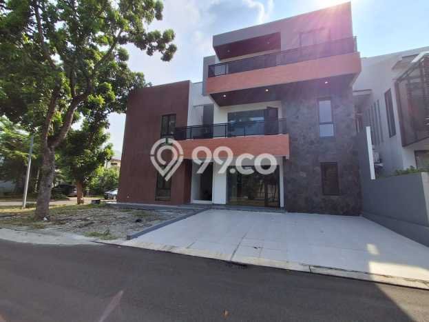 Rumah Elit LB 700m2 Siap Pakai Desain Elegan di Alam Sutera, Tangerang Rumah Elit LB 700m2 Siap Pakai Desain Elegan di Alam Sutera, Tangerang