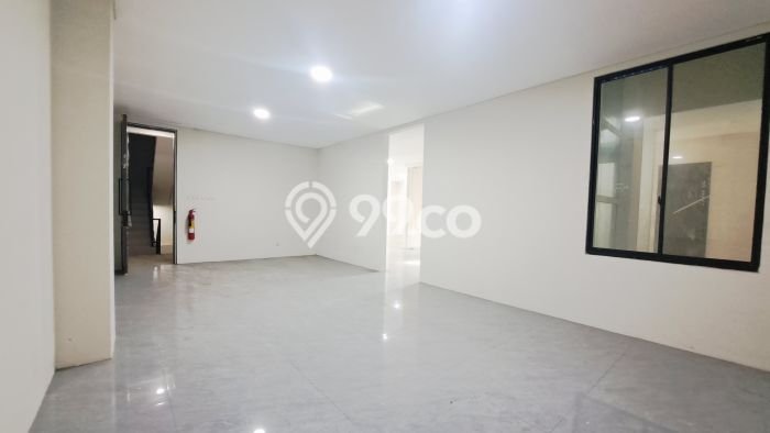 Unit Gudang Disewakan di BSD The Icon di Area Ramai & Strategis Unit Gudang Disewakan di BSD The Icon di Area Ramai & Strategis