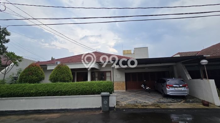Hunian Mewah Siap Huni LT 930m2 di Cilandak, Jakarta Selatan Hunian Mewah Siap Huni LT 930m2 di Cilandak, Jakarta Selatan