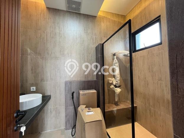 Hunian Mewah LB 187m2 Siap Huni Desain Elegan di BSD Griya Loka, Tangerang Hunian Mewah LB 187m2 Siap Huni Desain Elegan di BSD Griya Loka, Tangerang
