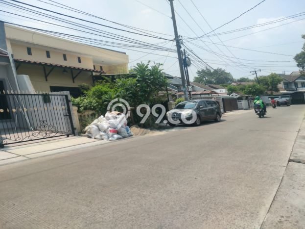 Rumah Luas Asri 3 KT Siap Pakai di BSD Griya Loka Tangerang Rumah Luas Asri 3 KT Siap Pakai di BSD Griya Loka Tangerang